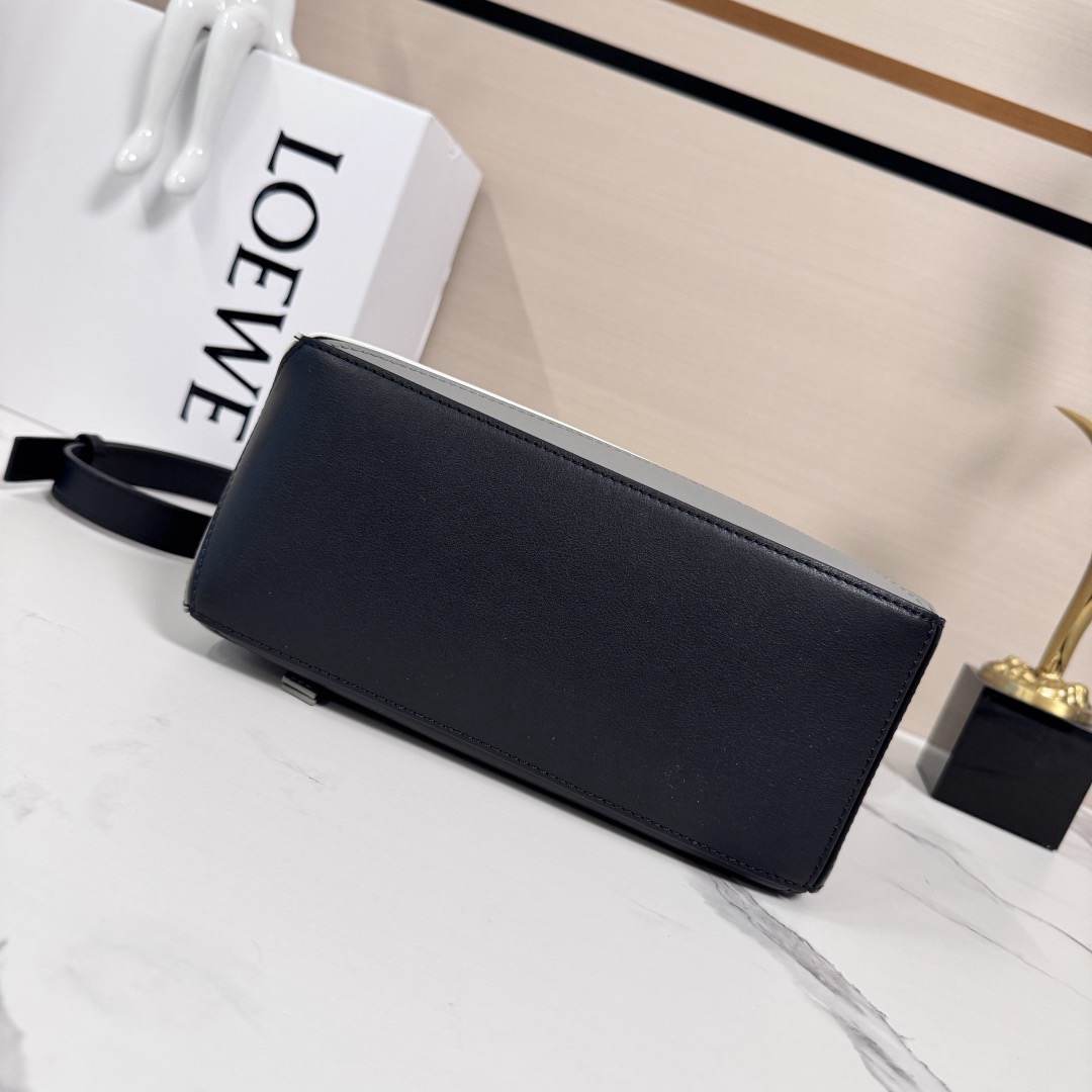 Loewe Small Puzzle