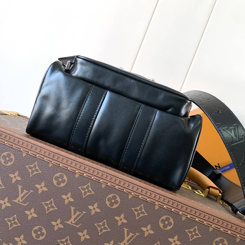 Louis Vuitton Keepall Bandoulière 25