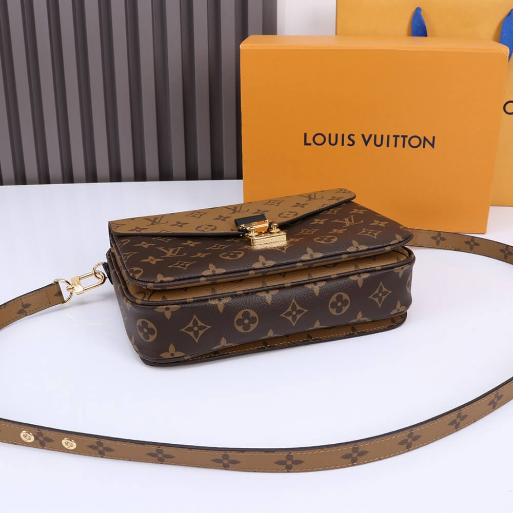 Louis Vuitton Pochette Métis
