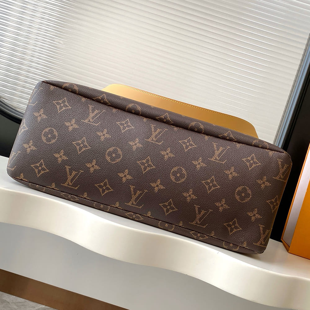 Louis Vuitton Shopper Tote MM