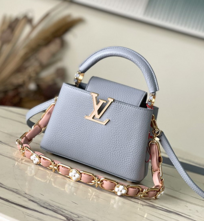 Bolsa Louis Vuitton Capucines