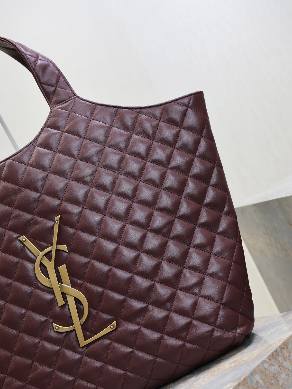 Ysl Icare Maxi
