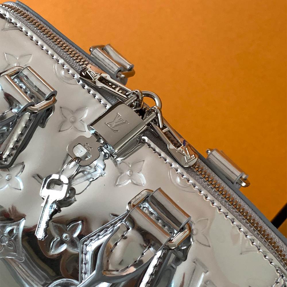 Louis Vuitton Speedy Bandouliere 20