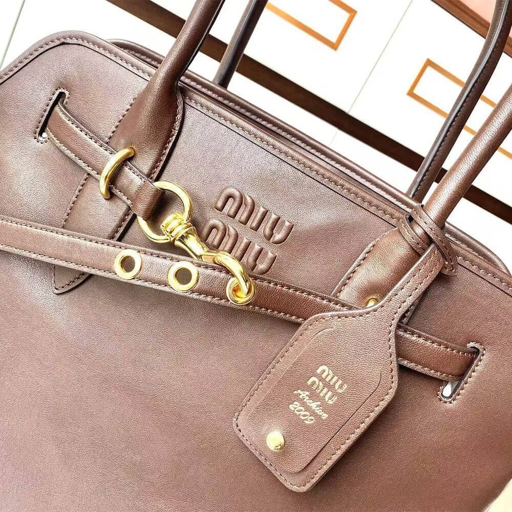 MiuMiu Medium Aventure Nappa