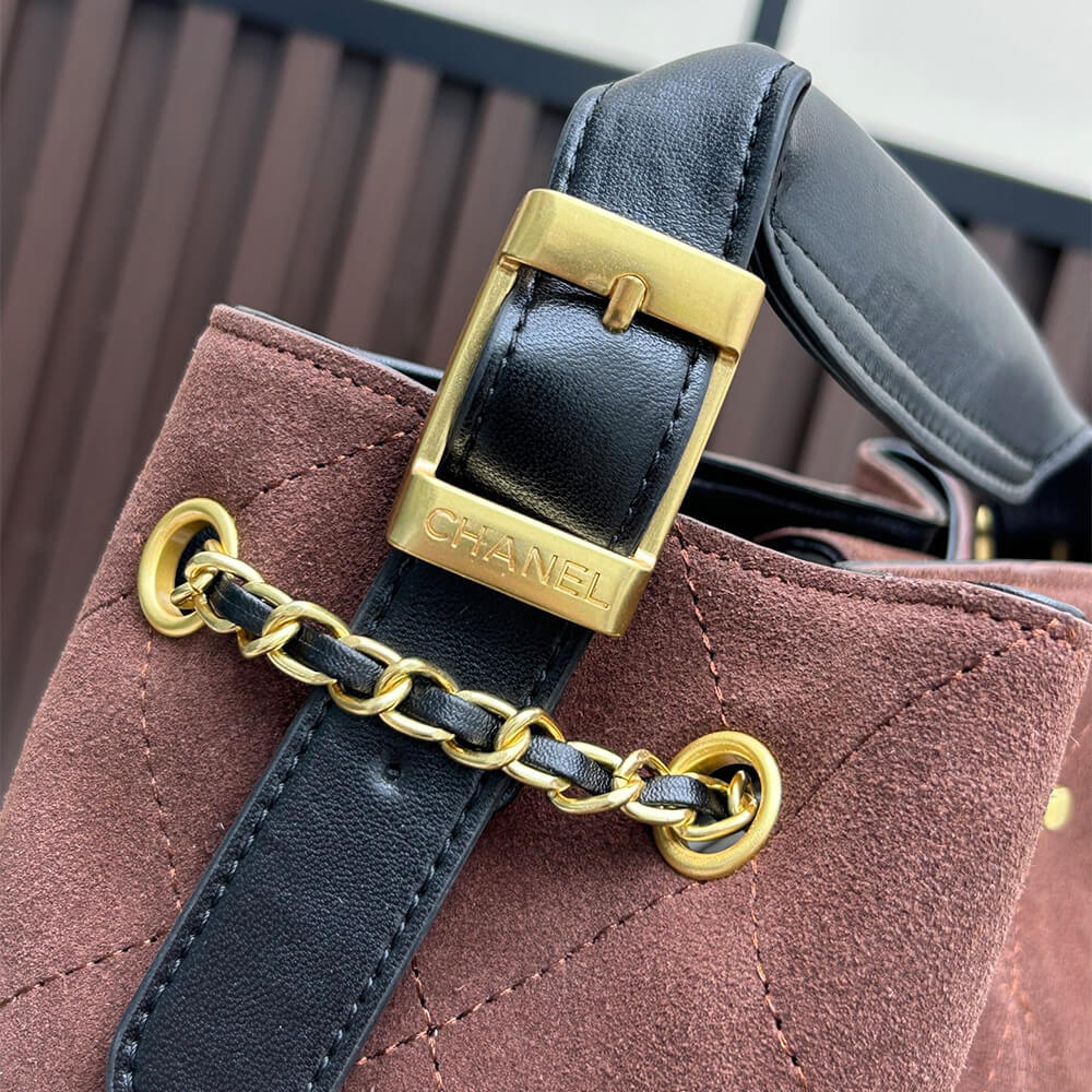 Chanel Vertical Shopping 25A