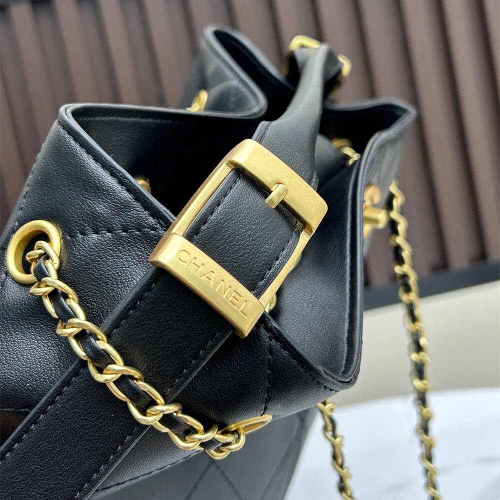 Chanel Vertical Shopping 25A