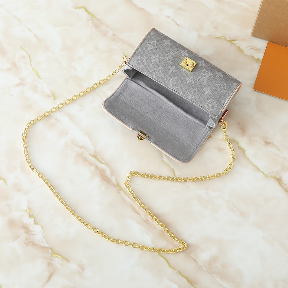 Louis Vuitton Pochette Camille