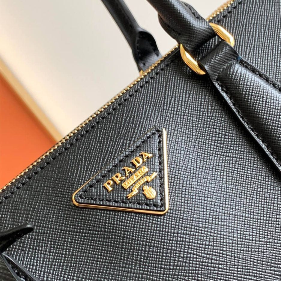 Medium Prada Galleria Saffiano