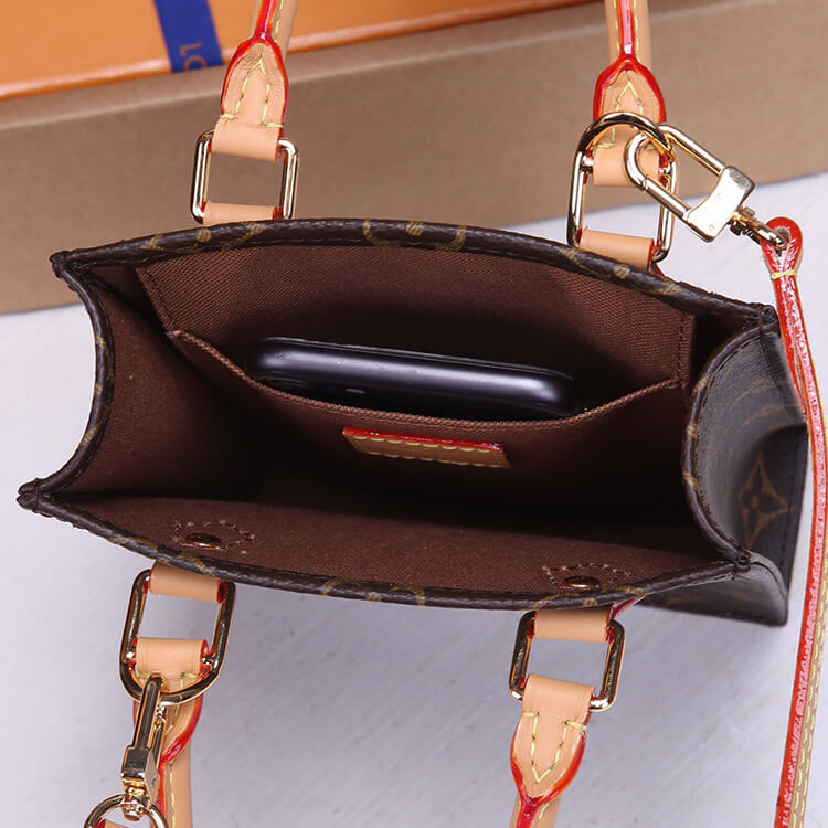 Louis Vuitton Petit Sac Plat