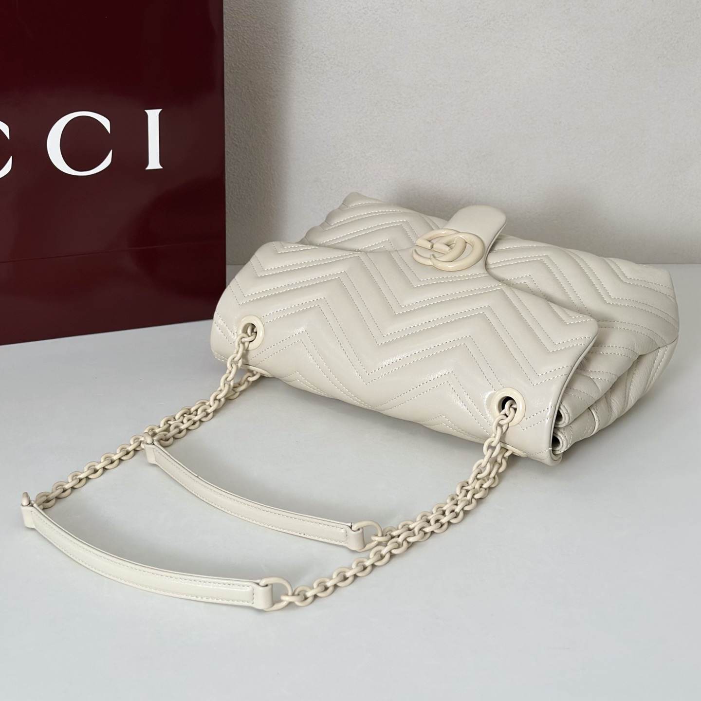 GG Marmont medium shoulder bag(HIGH-END GRADE)