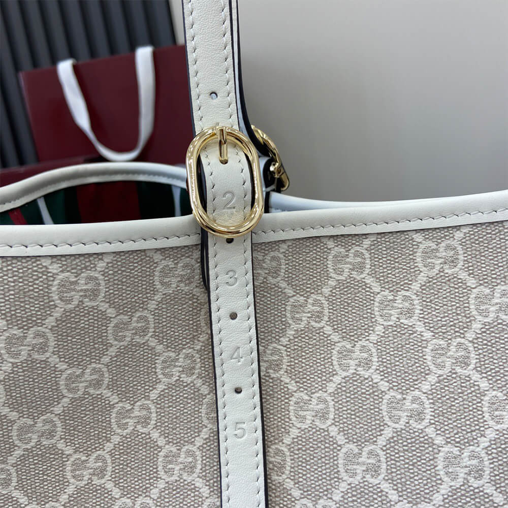 Gucci Emblem Large