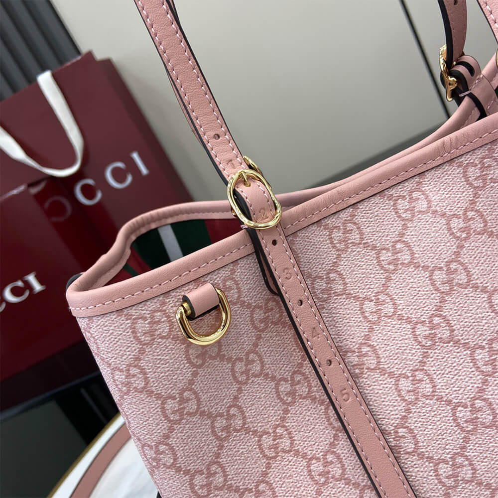 Gucci Emblem Medium