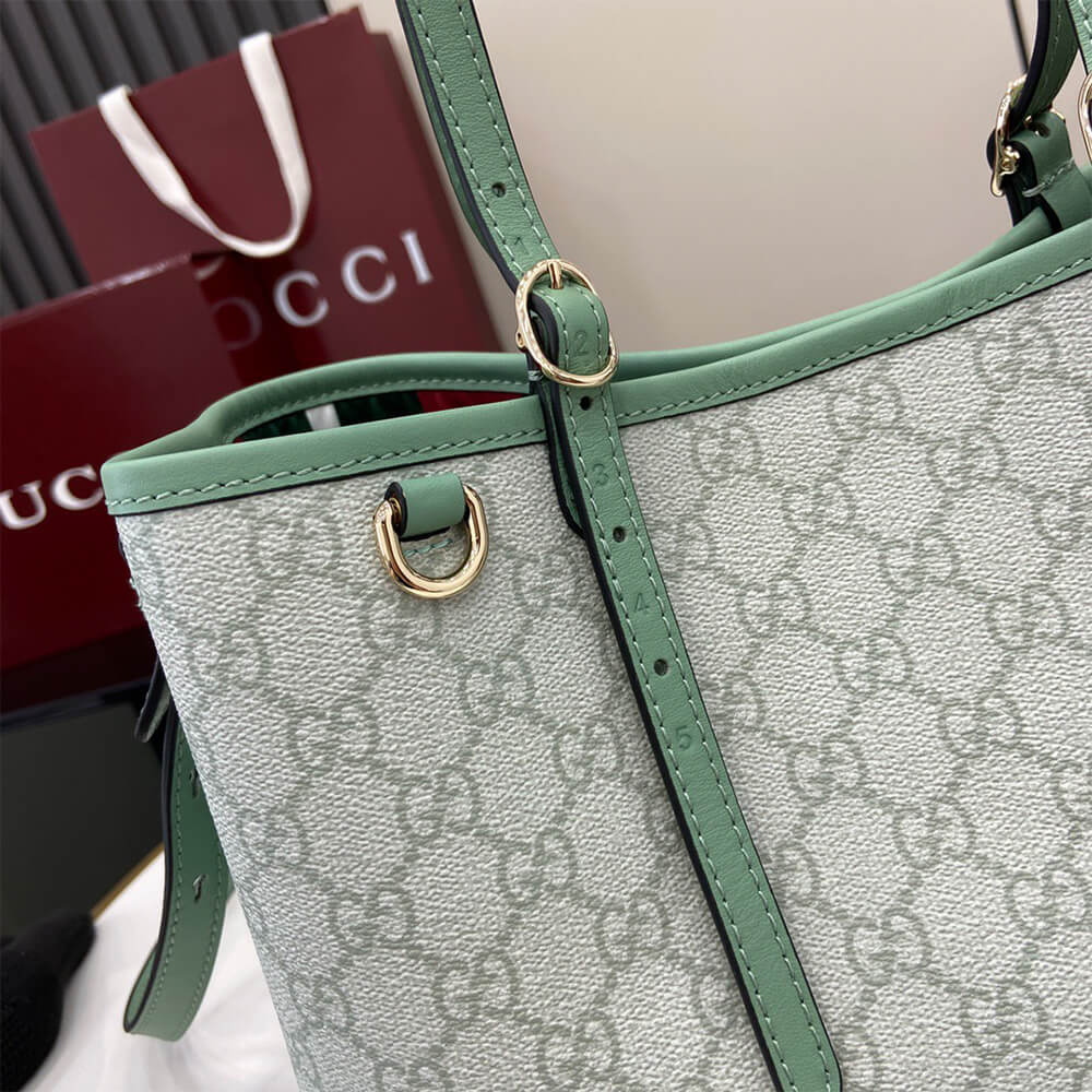 Gucci Emblem Medium