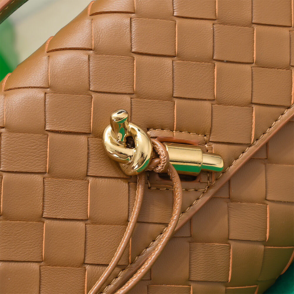 Bottega Veneta Andiamo Clutch