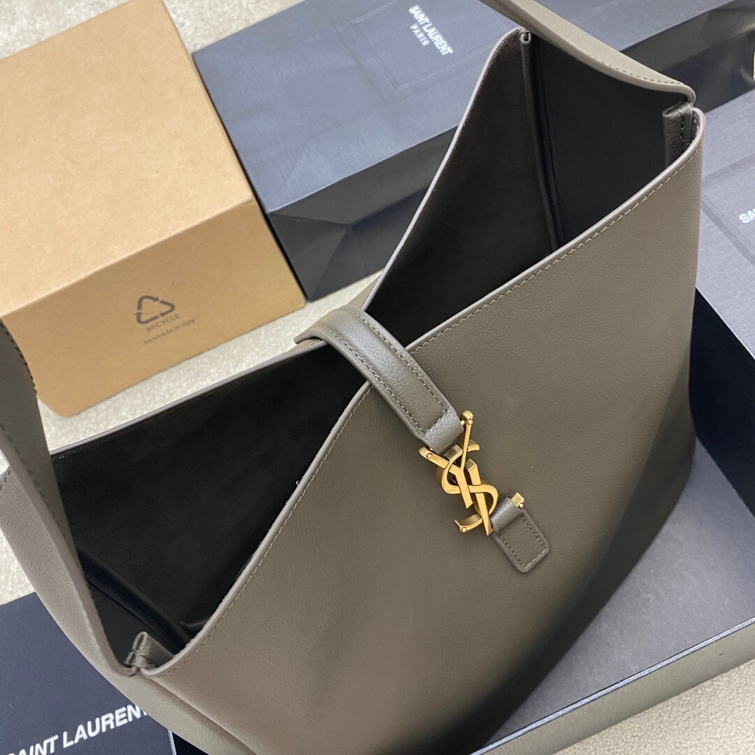 Ysl Le 5 À 7 Large