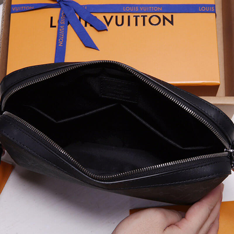Louis Vuitton Trio Messenger