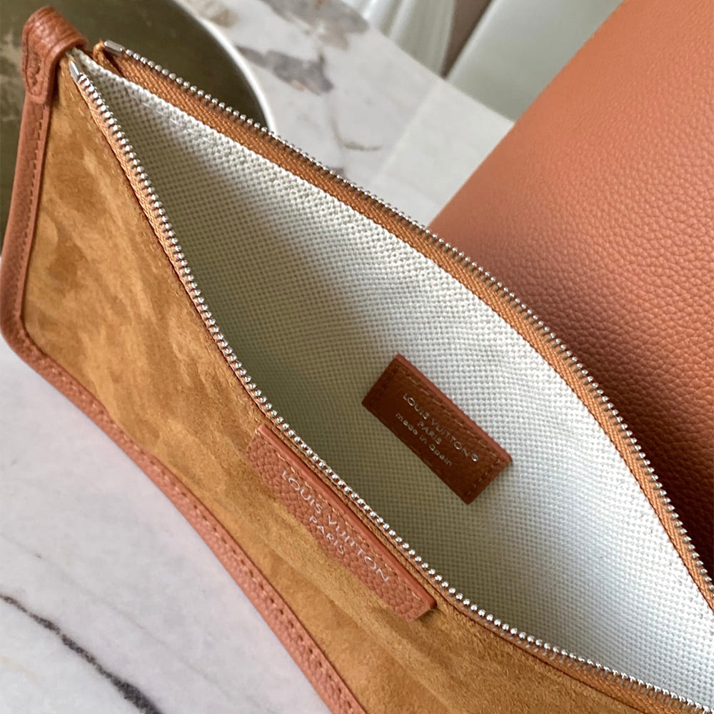 Louis Vuitton Verso Hobo