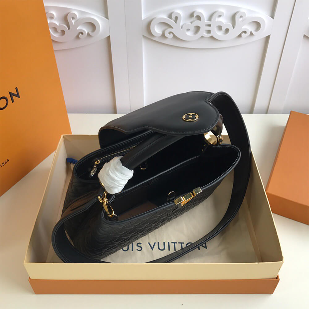 Louis Vuitton Capucines MM