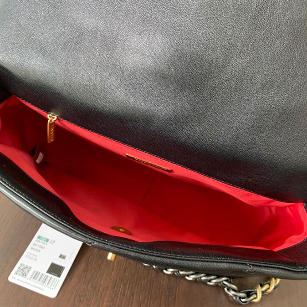 Chanel 19 Large