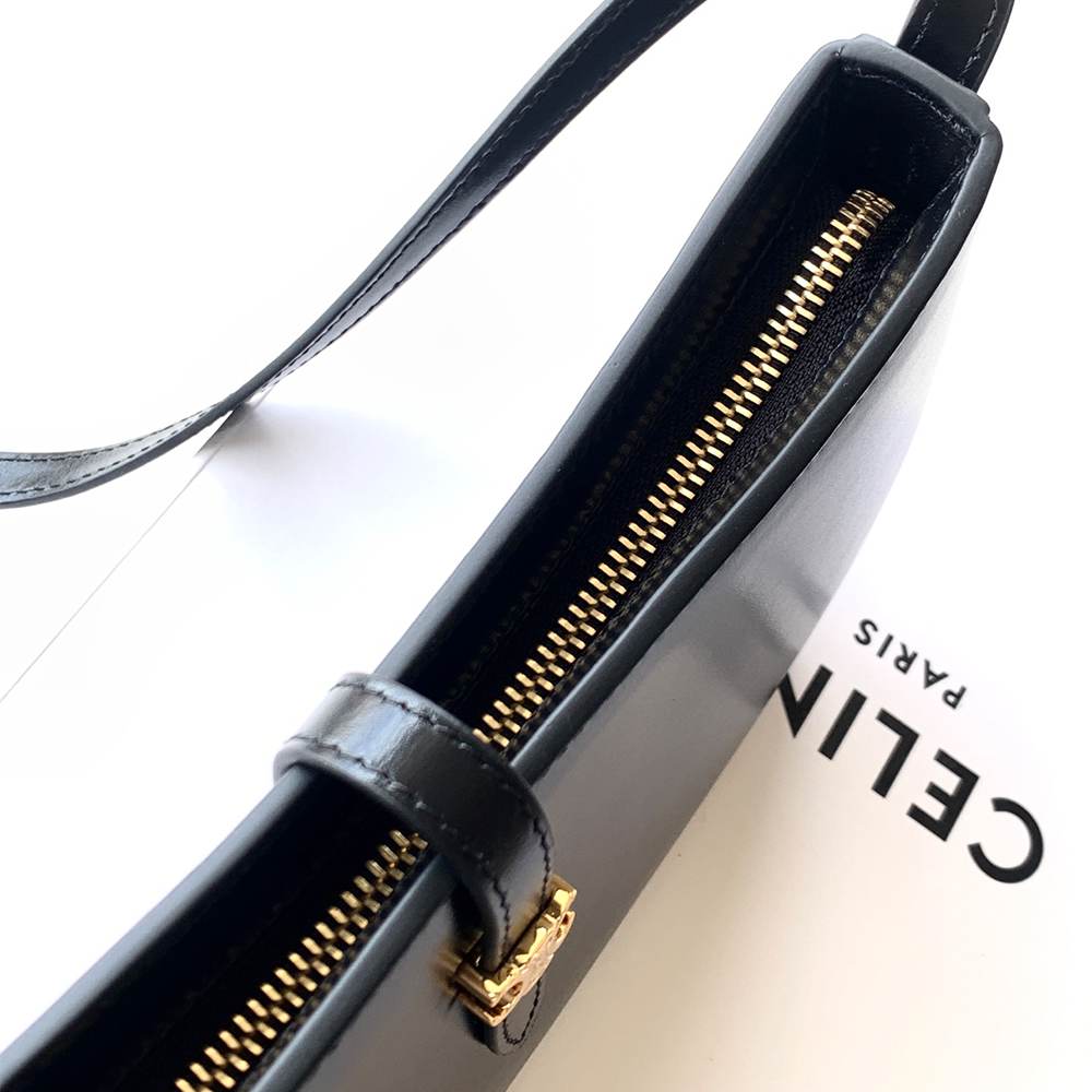 CELINE TINA SHOULDER BAG IN Triomphe canvas