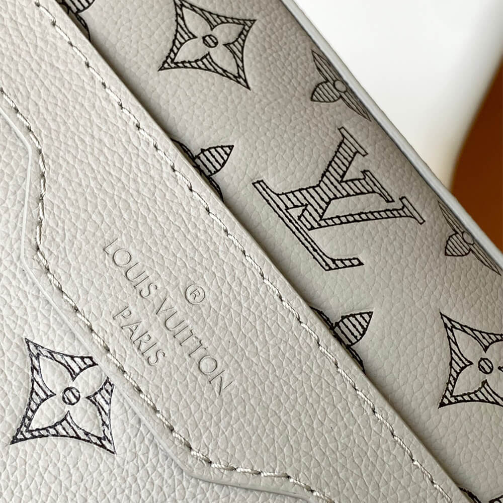 Louis Vuitton Rio Messenger