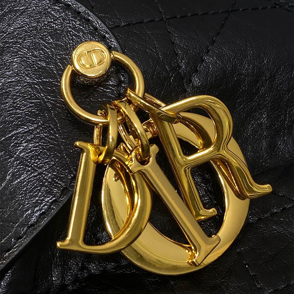 Dior Medium Dior Voyage Bag(high-end grade)