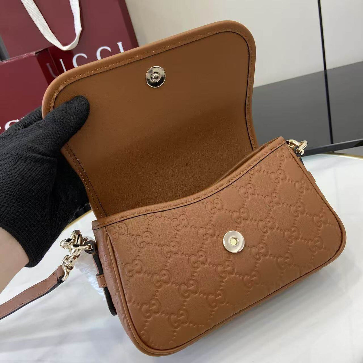 Gucci Emblem Small