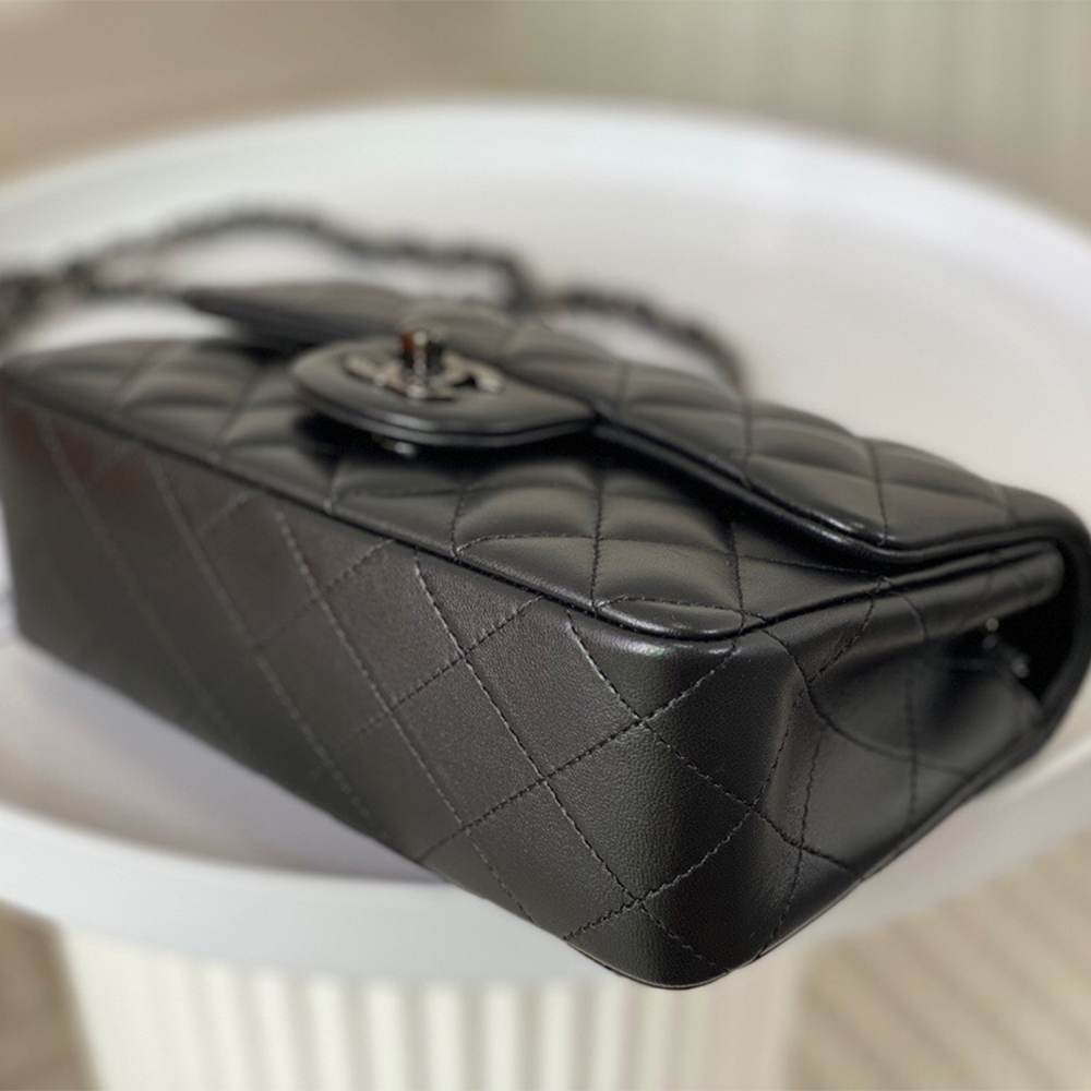 CHANEL Mini Flap Handbag(high-end grade)