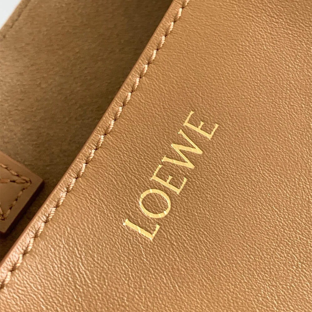 Loewe Medium Puzzle Fold
