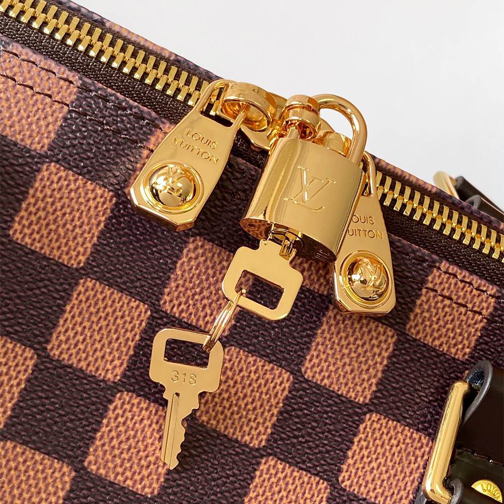 Louis Vuitton Keepall Bandoulière 50