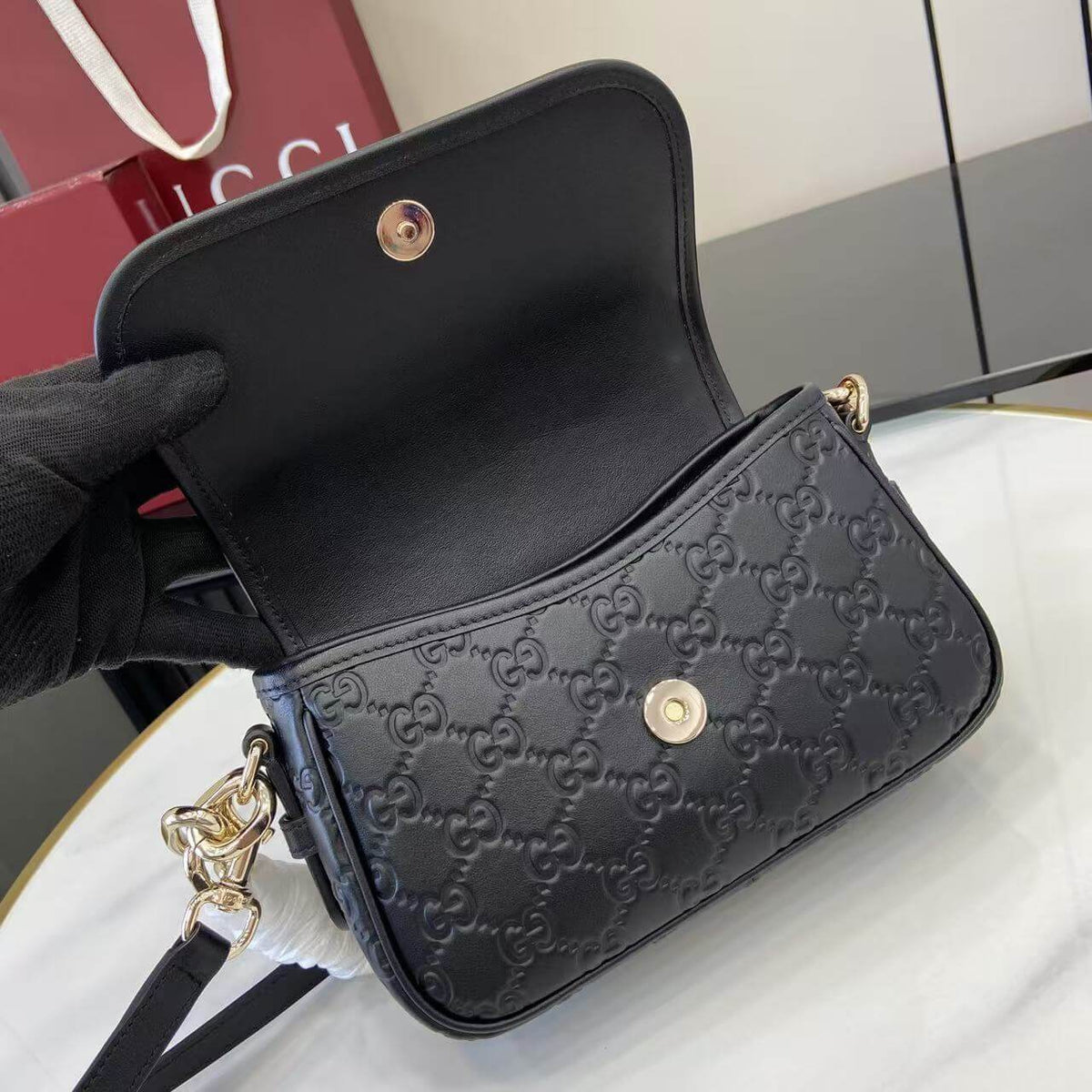 Gucci Emblem Small