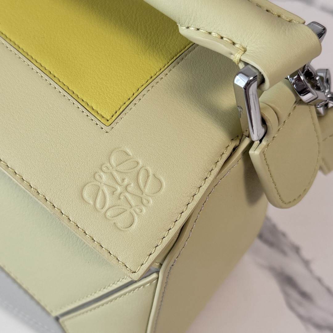 Loewe Small Puzzle