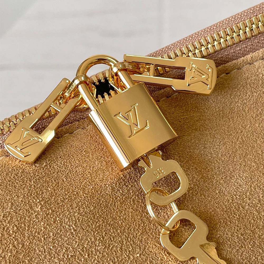 Louis Vuitton Express GM