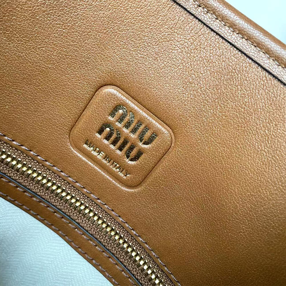 MiuMiu Large Aventure Nappa
