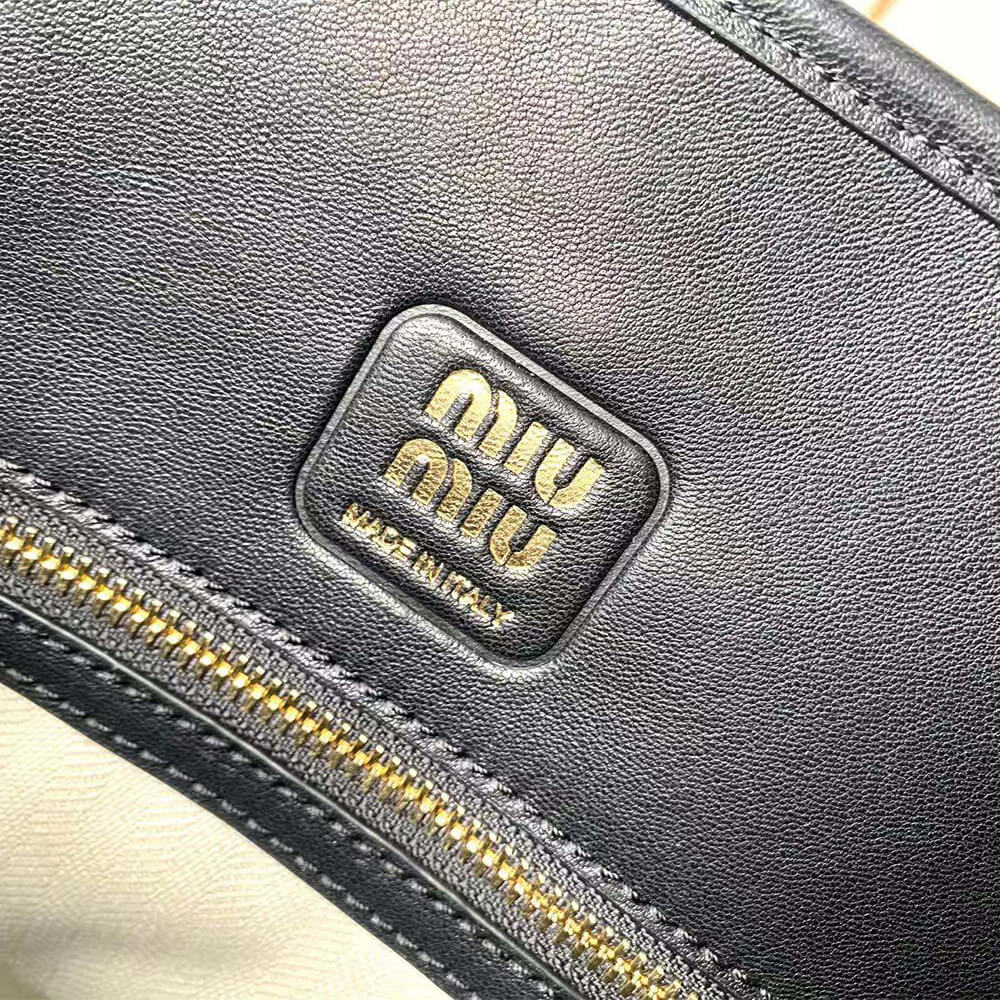 MiuMiu Large Aventure Nappa