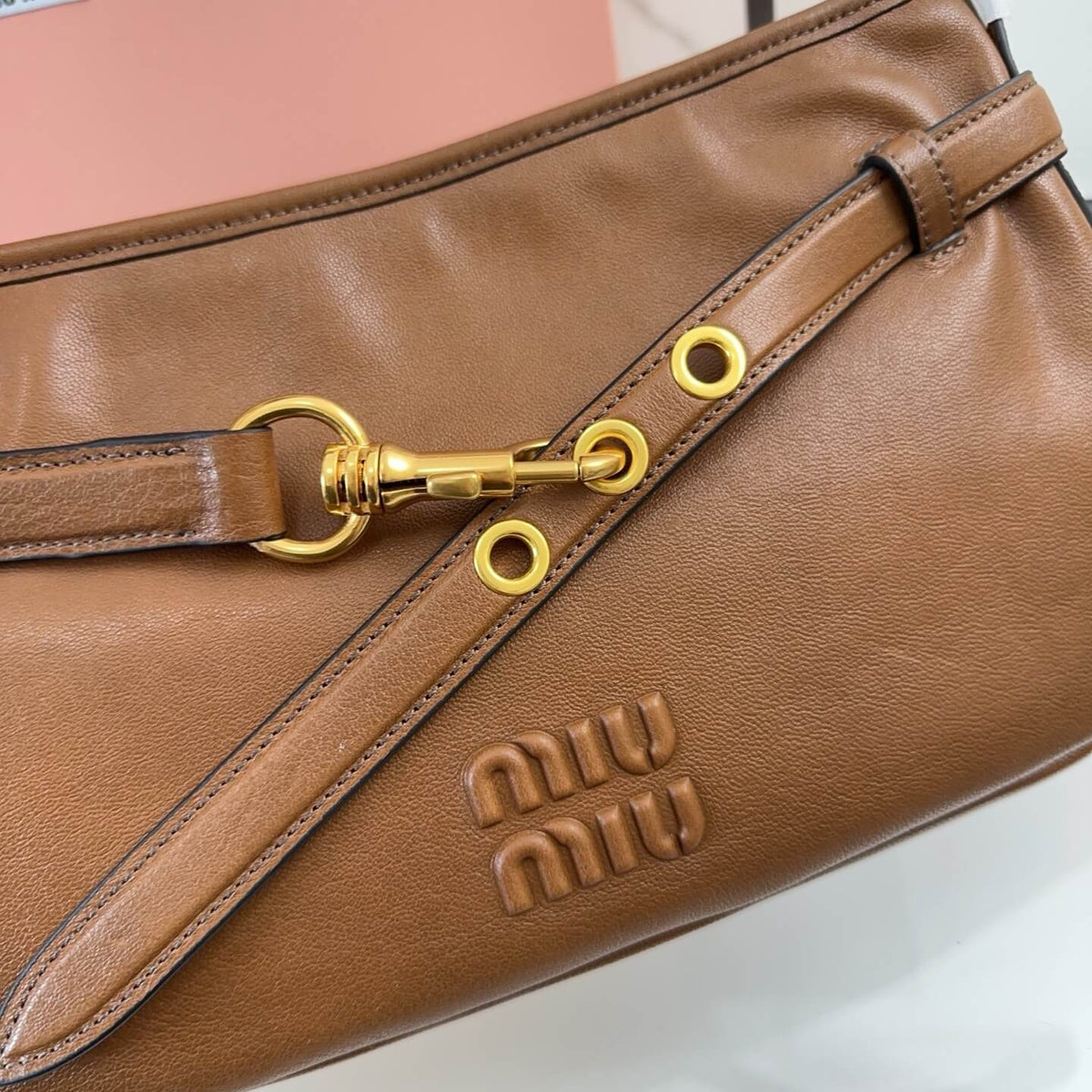 MiuMiu Aventure Nappa