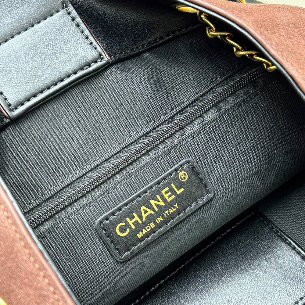 Chanel Vertical Shopping 25A