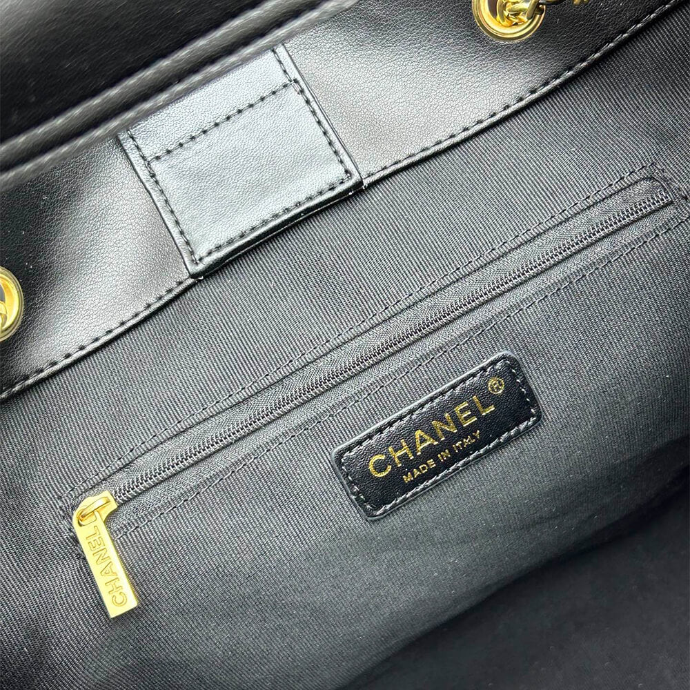 Chanel Vertical Shopping 25A
