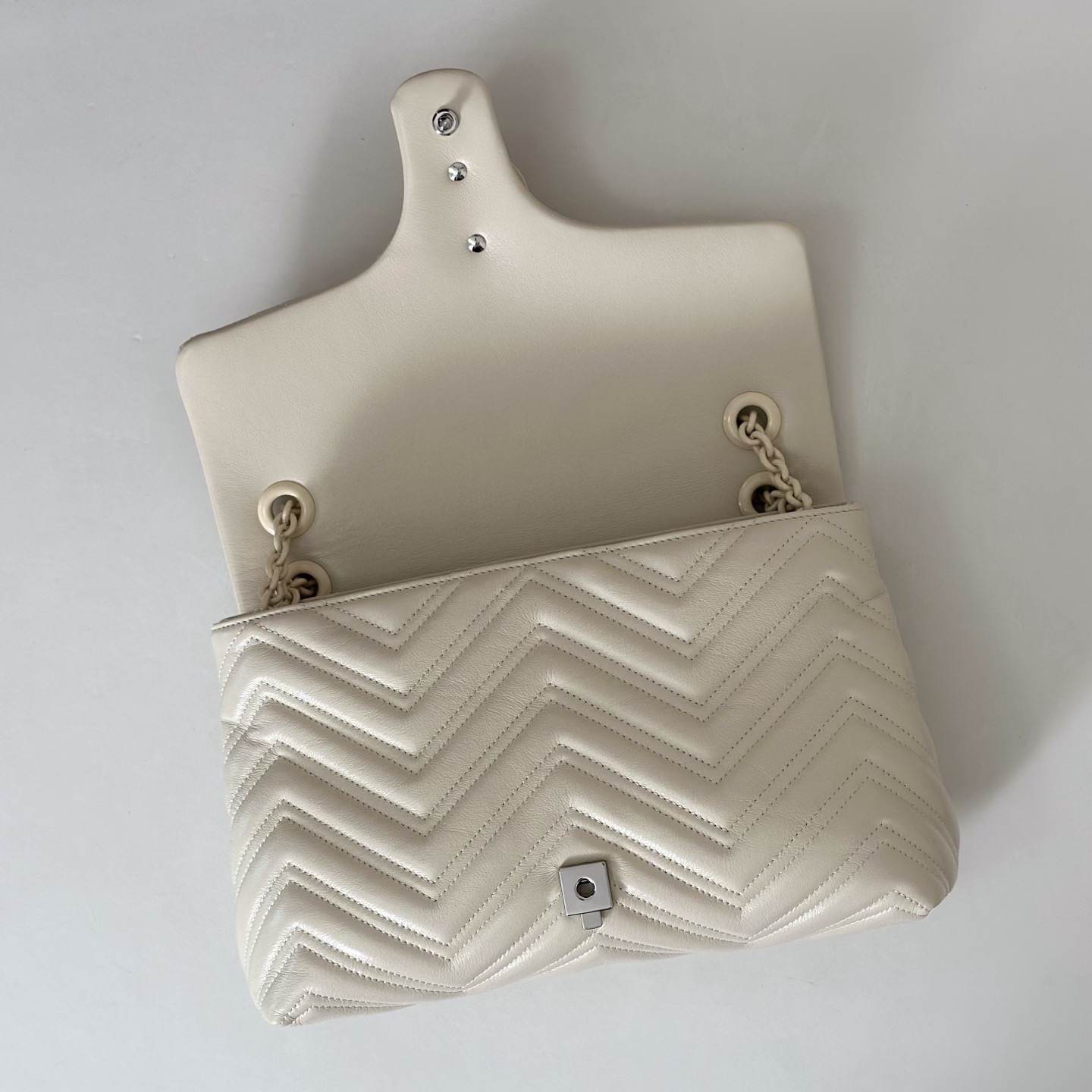 GG Marmont medium shoulder bag(HIGH-END GRADE)