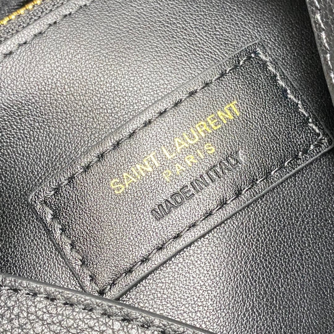 Ysl Le 5 À 7 Large