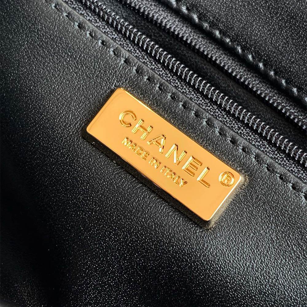 CHANEL Small Flap Bag(HIGH-END GRADE)