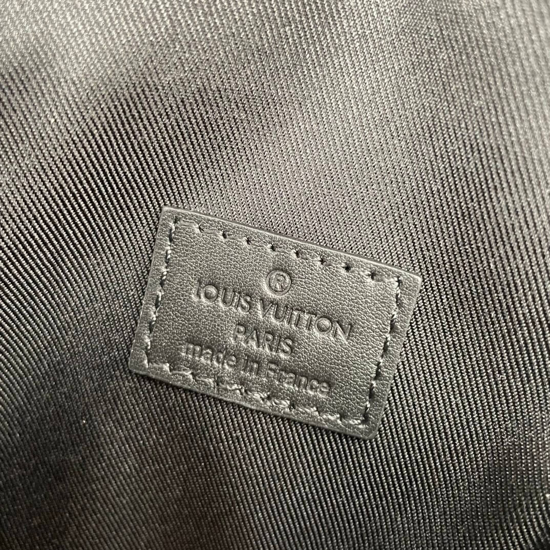 Louis Vuitton S-Lock Vertical