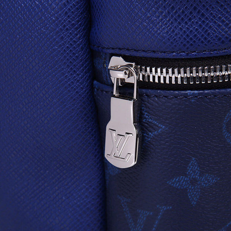 Louis Vuitton Discovery PM