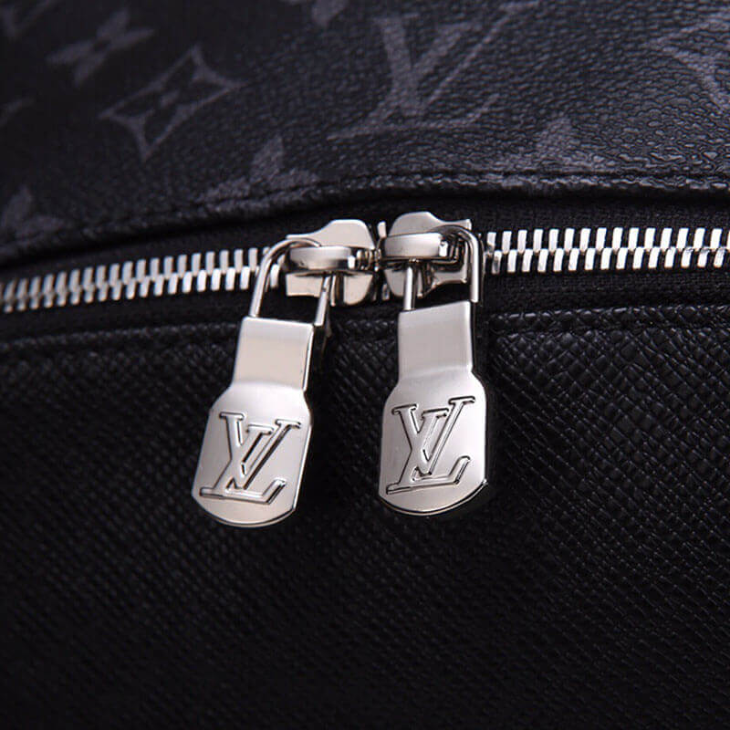Louis Vuitton Discovery PM