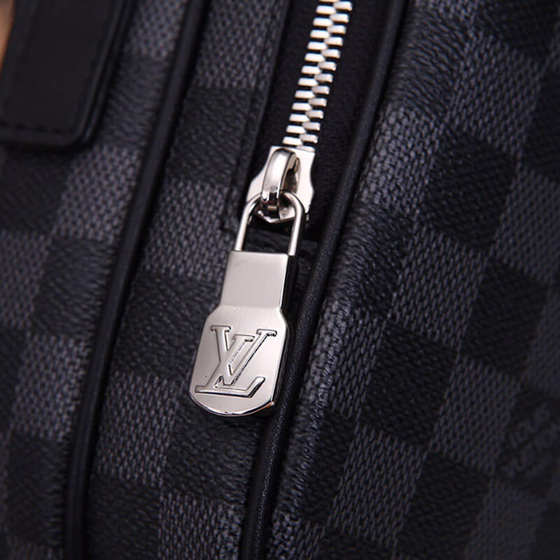 Louis Vuitton Trocadero Messenger