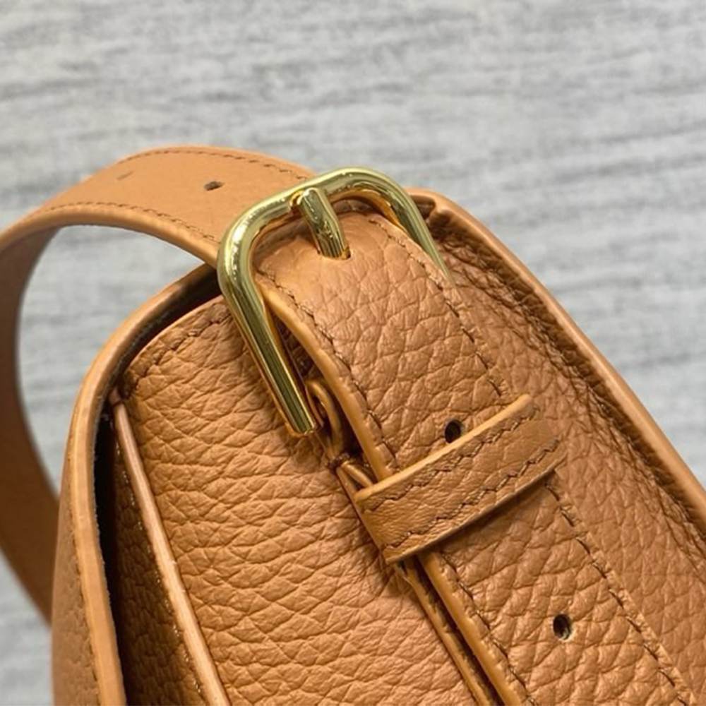 Medium Dior Bobby Bag