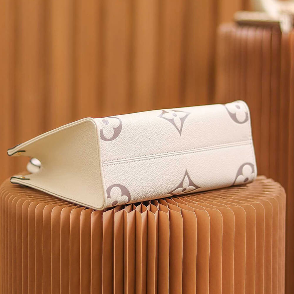 Louis Vuitton OnTheGo PM