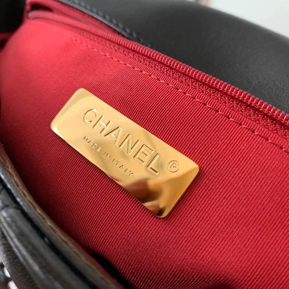 Chanel 19 Large