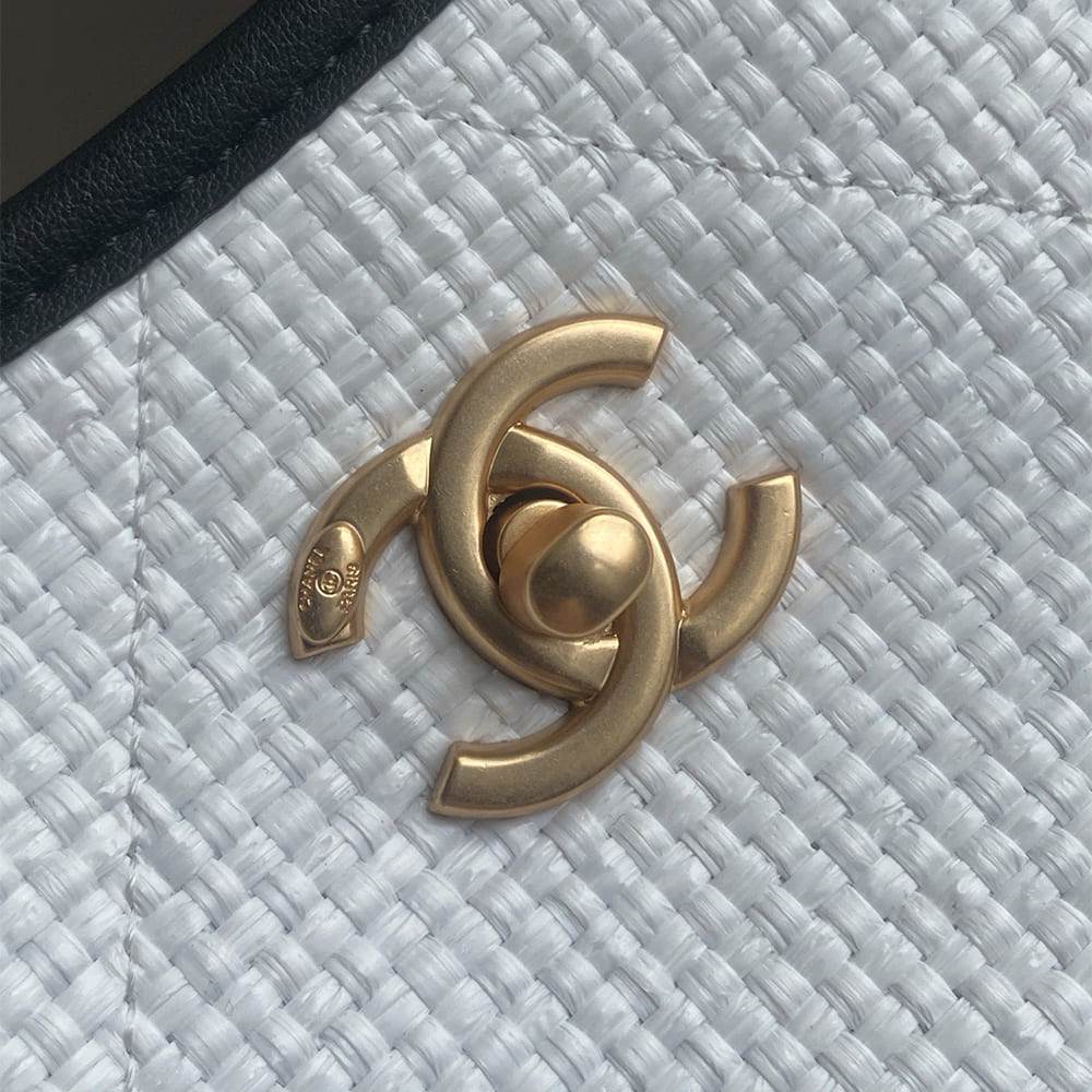 Chanel Maxi Shopping