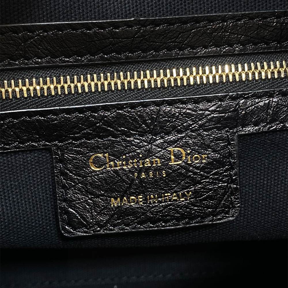 Dior Medium Dior Voyage Bag(high-end grade)